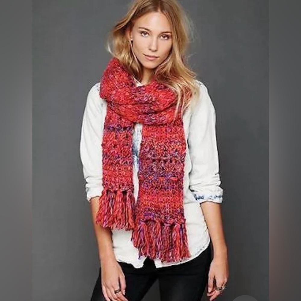 New large FREE PEOPLE boho scarf